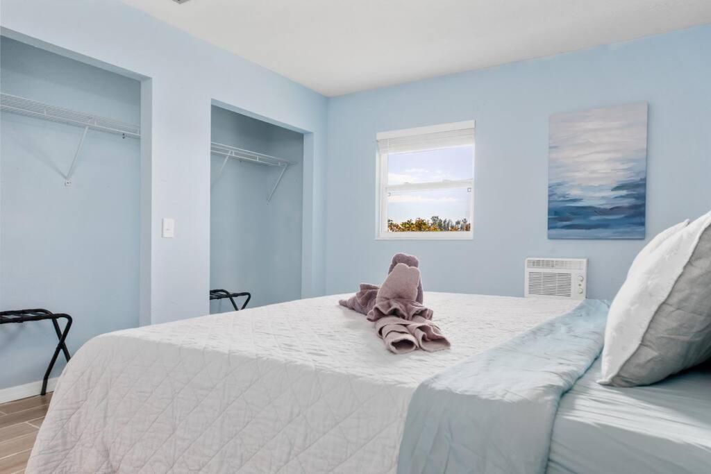 Beautiful Waterfront 1 Bedroom #4 Пунта-Горда Екстер'єр фото